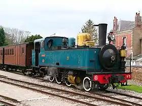L'une des locomotives du réseau en 2006, la 130T no&nbsp;15, magnifiquement restaurée par le Chemin de fer de la baie de Somme, où elle assure un trafic touristique