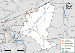 Carte en couleur présentant le réseau hydrographique de la commune