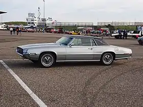 Ford Thunderbird (cinquième génération)
