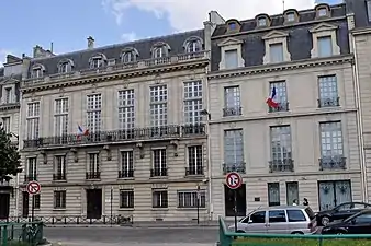 No&nbsp;19 (Service d'information du gouvernement) et no&nbsp;21 (Cour de justice de la République).