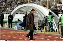 Vue d'une personne allant vers la droite