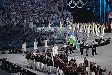 Photographie de l'entrée de la délégation ouzbek lors de la cérémonie d'ouverture.