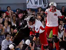 Photographie de plusieurs joueurs de roller derby