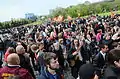 Jour de la Victoire à Donetsk, les manifestants arborant le Ruban de Saint-Georges, utilisé par les pro-russes comme symbole patriotique, 9 mai 2014.