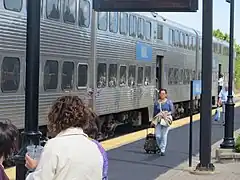 Train Metra en gare de Crystal Lake.