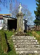 Statue de la Vierge.