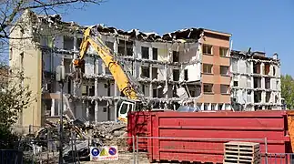 Le bâtiment D complètement éventré.