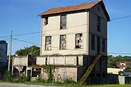 La laverie (lavoir à charbon).