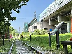 Station et ligne Suin à voie étroite, en 2023.