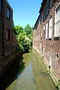 La Dyle le long du couvent des Sœurs Noires.