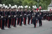 Revue des troupes par le commandant de l'école lors du défilé du 21 juillet 2011