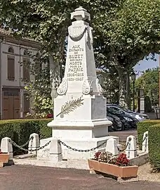 Monument aux morts.