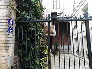 Entrée des nos&nbsp;4 et 6.