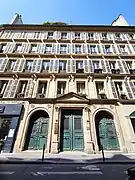 Nos&nbsp;40-42-44 : immeuble construit en 1839.