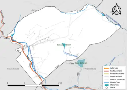 Carte en couleur présentant le réseau hydrographique de la commune
