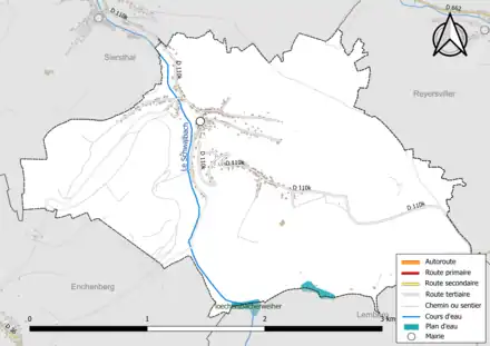 Carte en couleur présentant le réseau hydrographique de la commune