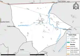 Carte en couleur présentant les réseaux hydrographique et routier de la commune
