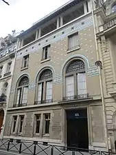 No&nbsp;8 : immeuble de 1900.