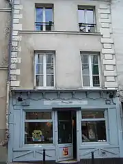 Le no&nbsp;98, où vécut Louis-Ferdinand Céline.