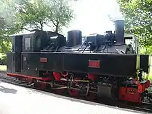 Une locomotive type KDL 11 « tenderisée ».