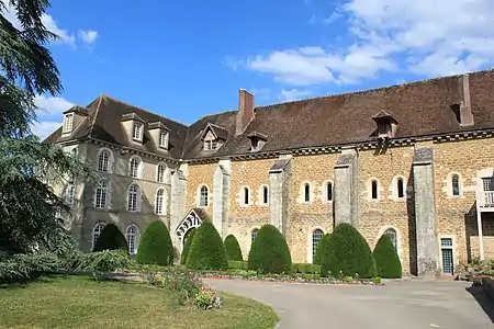 Abbaye de Pontigny, bâtiment des convers (XVIIe siècle).