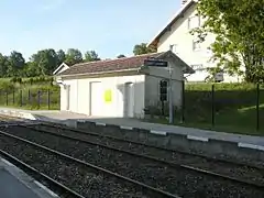 Abri de quai voie 2.