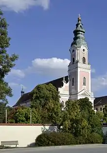 Église Notre-Dame de l'Assomption, anciennement abbatiale, maintenant paroissiale.