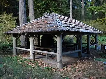 L'Altair Campground Community Kitchen, un kiosque américain situé dans le comté de Clallam, État de Washington).