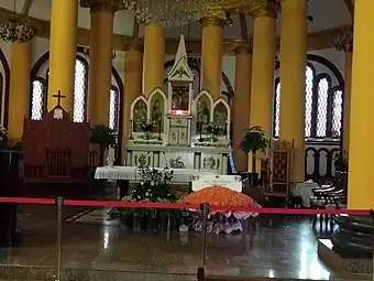 Autel de la cathédrale de l'Immaculée-Conception de Chengdu (diocèse de Chengdu).