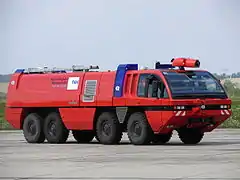 Rosenbauer Panther 8x8 à l'aéroport de Leipzig-Altenburg