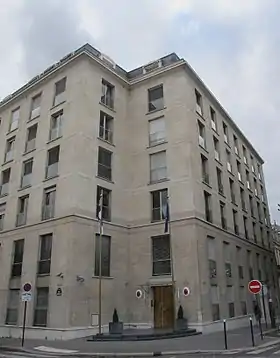 Ambassade à Paris.