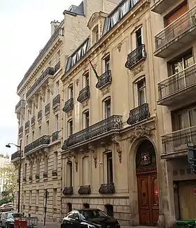Ambassade à Paris.