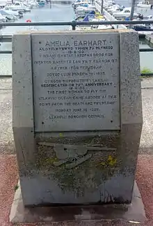 Plaque commémorative pour Earhart à Burry Port.
