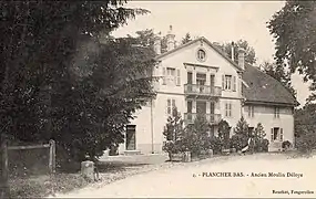 La maison de la famille Desloye-Terré, dans le centre de Plancher-Bas, au début du XXe&nbsp;siècle.