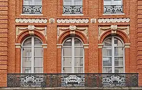 Ferronneries de style rocaille de l'hôtel de Bonfontan.