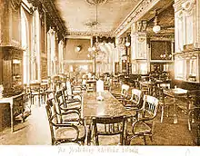 Intérieur du rez-de-chaussée du palais Andrassy au début du XXe&nbsp;siècle.