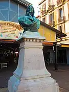 Buste le représentant réalisé par Léopold Morice, sur la place Masséna à Antibes.