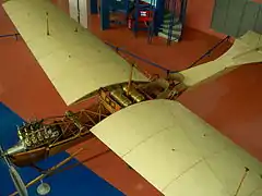 Version biplace Antoinette 8V