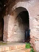 Arcade de l'amphi-théâtre Flavien.