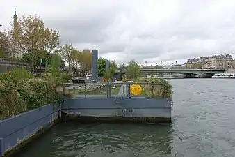 Le jardin et la Seine.