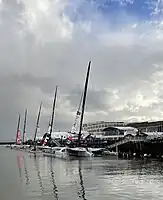 5 des 6 concurrents amarrés au quai Malbert à Brest avant le départ.