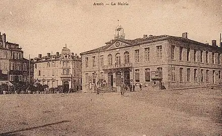 L'hôtel de ville au début du XXe&nbsp;siècle