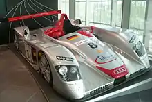 Audi R8 no 8 de 2000
