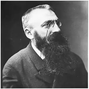 Auguste Rodin portant un pince-nez
