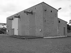 Le bâtiment du dégazage.