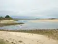 Bénodet : l'entrée de la "mer Blanche" et de l'anse du Groasguen à marée montante vues de la Pointe du Groasguen