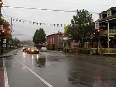 La rue Ambroise-Fafard traverse le centre-ville de Baie-Saint-Paul.