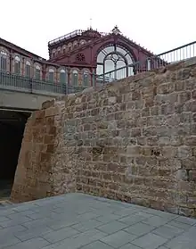 Bastion du XVIIe siècle retrouvé sous le marché.