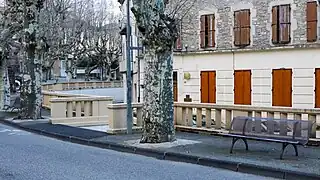 Place du Foiral à Privas, lieu de tournage d'une scène.
