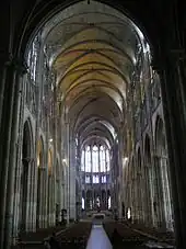 Nef de la basilique Saint-Denis